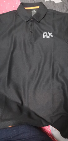 衣服是正品，很不错的购物体验，只是早买了几天，又降价了