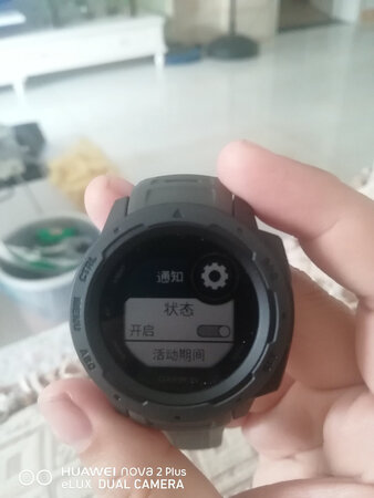 手表弄了一上午也没连好，电话和~手表上打的时候没有显示！客服给的电话也打不通！手机权限全部打开也不行，哪位给解释一下！手表和手机不是时时连接状态！