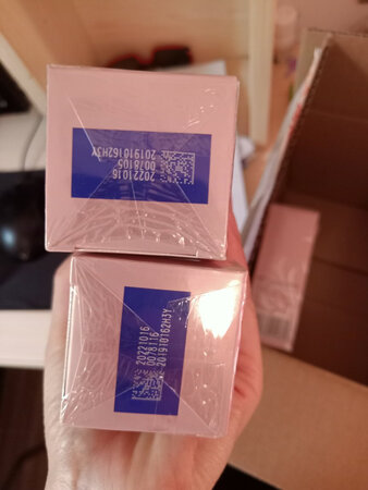 很好用，不油腻，日期是十月份的，很新鲜