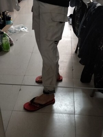 过着收到也很满意，不管是尺码下还是颜色上都是自己喜欢的客服推荐的尺码也适合自己。