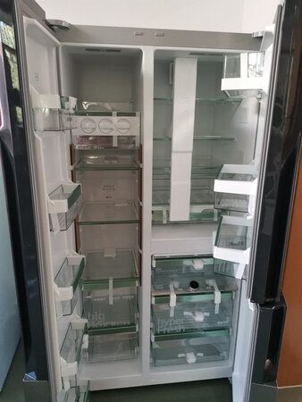 保鲜效果：才开始用，西门子产品该错不了
容量大小：一家四口用，感觉很满意了。
外形外观：大气上档次