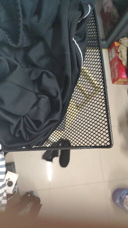 储存空间：比较大吧
工艺风格：这玩意可拆卸，所以后面的挂钩拆了以后一直懒得装了，不过拆卸挺方便的
商品材质：值得一提，在我一堆东西的摧残下，他有了一点轻微变形，不过还是慢放心的