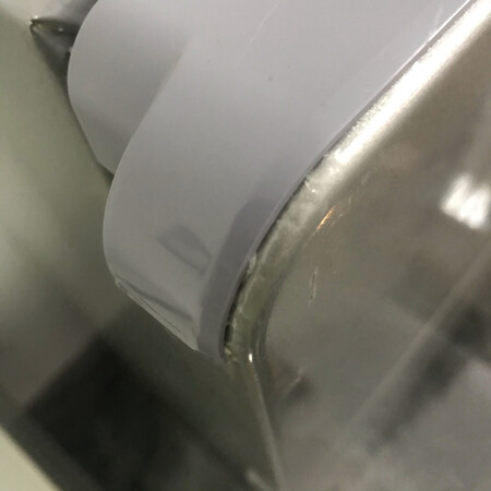 这台冰箱是我在京东商城上最失败的一次购物，特别是外观外形描述严重不符，比旧货市场买的二手冰箱还差，产家客服处理问题敷洐，让我点亮所有星星，再给*元补偿。