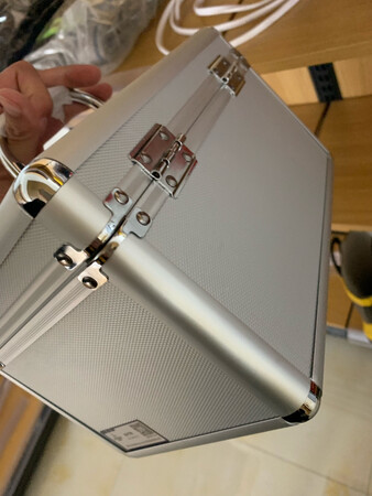 小巧方便，放在消防应急柜里面，还不错。
