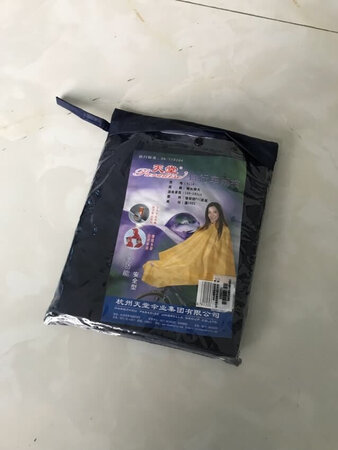 当时要去上海迪士尼要自备雨衣，没办法只能买啊，京东物流值得信赖，买了准时到了，没有影响行程，去了也很好用，自己和孩子都是天堂这个牌子的。质量过硬，可以用好一段时间的。大小尺码也是可以的，主要是便宜又准时，不然去迪士尼买可就贵了。推荐购买。