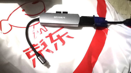 性价比很高，做工也不错，连接设备很稳定。就是连接耳机音量音质有点凑活，不过总得讲目前看同价位算是很不错都选择。