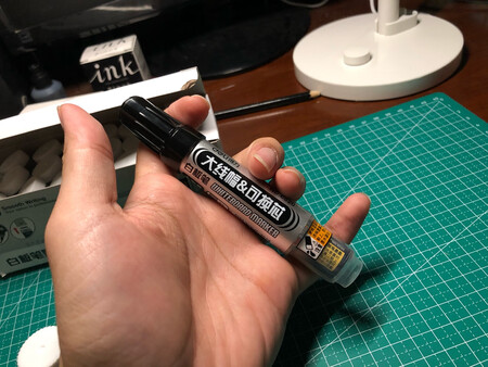 做工质感：质感很好，比预想中的要小巧很多，放在掌心尺寸刚刚好，线条也粗细正好，不粗不细，主要是喜欢这种更换墨囊的方式，不会脏到手，具体能够使用多长时间还未知。