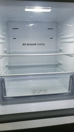 机器使用其他都不错。唯一不满意的是，冰箱上格只送了两块隔板，根本没配足。只是为了节约成本，让体验变差了。