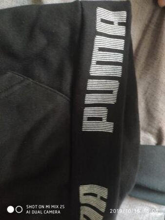 衣服的款式挺新潮的。我是彪马的忠实粉丝了， 有好几套彪马的行头。 下水清洗 希望不要起球和落色。彪马的质量 都没有出现任何质量问题。 能一直保持下去。质量就是好的没话说，面料摸着很柔软，穿着很舒服，透气，弹性也是很大的，太喜欢了！材质和做工都很好，款式也很好看，衣服的材质弹性很大，没有多余的线头，居然是这样美丽的价格就能买到，真的是价廉物美！