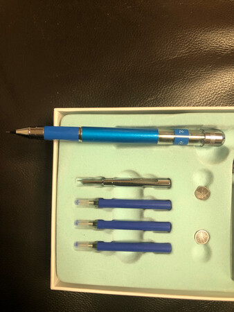 希望这个笔能够起到作用吧，至少宣传的效果是有的，小家伙不太喜欢用就充分表明了产品的作用。