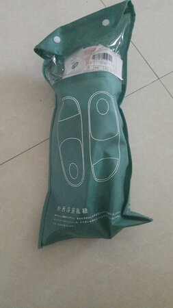 鞋子虽然小贵，但还不错，看到有活动就又购买了几双