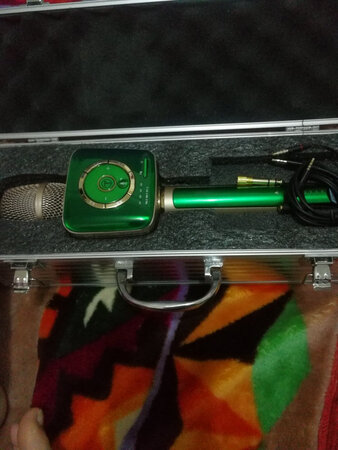 外形外观：途迅V1做工精細很時尚，音質很清純，物有所值，是不錯一次購物