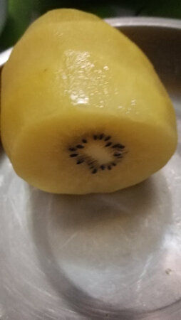 非常不错，打折后比超市便宜。送货到家，非常快。
已经吃了，货真价实。
快递员很耐心，等我当面验货。