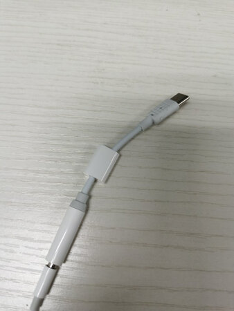 做工质感：起来有声音。其他 实在不敢恭维，第一次拔了下就成这样了
