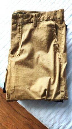 在京东购物好些年了，偶然发现出了自有品牌INTERIGHT的服装，居然价格很亲民，而且品牌非常棒，很快就从里到外，从短到长，从春夏到秋冬，购置了不少，越穿越舒服，越来越感觉品价比超值，尤其在换季时候还能赶上巨大优惠折扣，真是棒极了。最最最重要的是，这些衣物适配各种场合，即使是隆重的商务也是有面子的。给京东自有品牌点个赞！