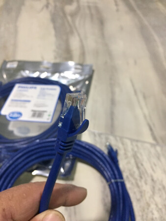 家里所有网线都是飞利浦的，相信大品牌！
产品质量：很好
外形外观：做工精细
产品性能：性能稳定
产品包装：严实