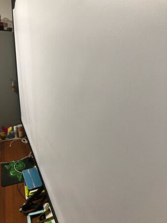 我之前买过一个，用着还算可以。就是表面有黑点，现在又重新买了一个，这个屏幕不平整，跟水波纹似的。