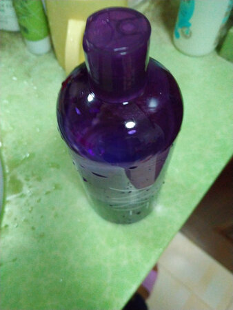 这款卸妆水还可以，挺温和的不刺激皮肤，容量不小，价格实惠