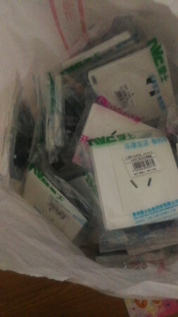 做工不错，一大兜子