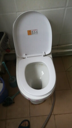 安装不费劲，安装有点偏