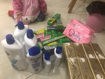 自从有了这种大包装之后都买的大包装，价格相比10片一包的实惠太多，还时常有各种优惠活动。一直是七度空间的铁粉。每次看到活动都会囤着，每个月的消耗品囤着也不会浪费，京东还有价保，也不担心提前囤着会再跌价
