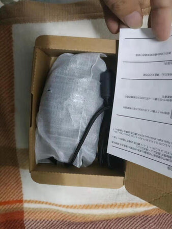 外观颜值：很好
舒适度：OK
响应速度：快
趁着活动买了一个键盘一个鼠标，价格很美丽，用着也还不错，达到了预期吧，但是跟那些好的还是有差距的，这个得承认，买来练练手也还是行的，鼠标DPI也很适合，包装很严实，客服态度也还可以，总之购物体验还不错，五星好评吧，嘻嘻。