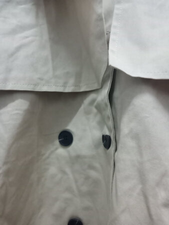 衣服还行，才到，味道基本没有，只是现在穿有点冷了