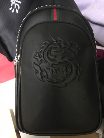 包包很不错，非常时尚大气
