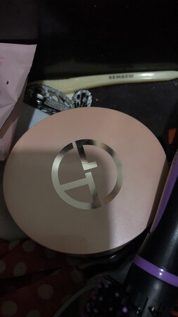 产品包装：简单，甚至是有些磨损，
产品质感：一般般
适合肤质：还不错