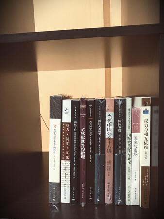 非常好！印刷清晰，装帧简洁漂亮。推荐~