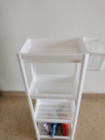宝贝很结实，也很实用，家里一下整洁了不少，不错！