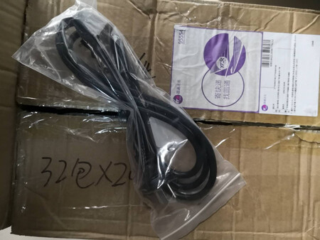 货品收到，客服态度好，价格合适，推荐大家购买