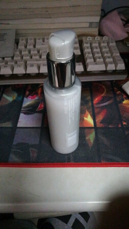 东西用了过敏，买的时候也没说大瓶拆了不能退，先用试用的小瓶，然后用了脸疼，不退算了