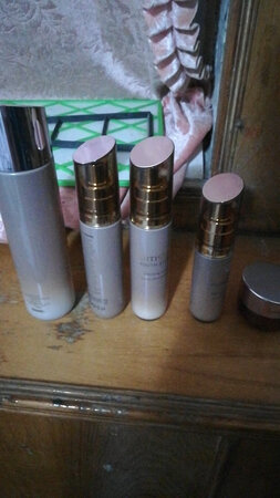 感觉效果不错，应该是正品吧，一直在用他家的产品，纽崔莱也买过，希望保持正品品牌吧，买的人会更多