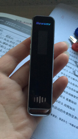 不错，录音很清晰，听着也很不错，播放的跟真人说话一样，很满意，尤其用了各种券，非常实惠，质量不错