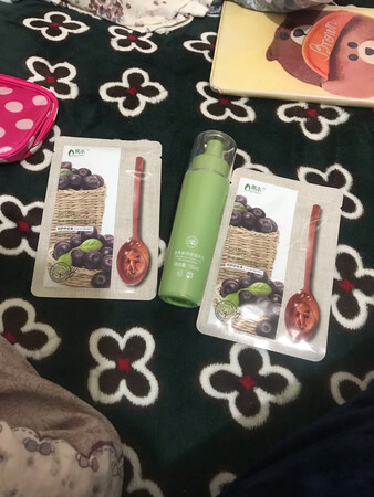 宝贝很喜欢快递小哥很给力