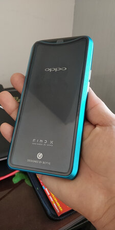手里壳看着还算顺眼，真贵啊，六十多呢，物流真是慢的要死，六天才到货，不给好评没有红包，韵达我记住你了