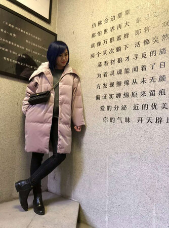 穿了之后感觉女友更加小仙女了，超级美。她自恋的发了一张他拍的图片给我，生气，居然不让我拍。