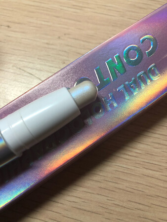 说实话12块买的已经很不错了，而且包装好看，沉沉的很值了