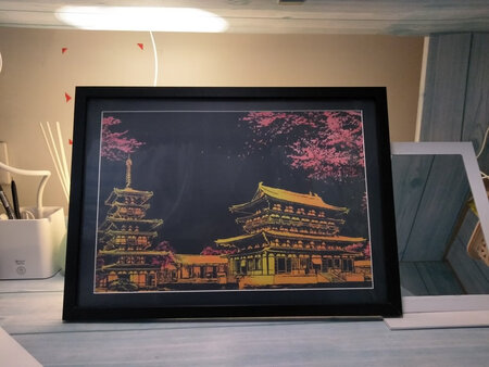 这是我在京东最满意得一次购物了，特意弄好了来评价的，和好看，其实我更喜欢富士山那副，只是没有配相框的，就放弃了，建议卖家可以配一下，这样的话我一定还要买一副。还有就是相框装好以后有些雾不是那么清晰。