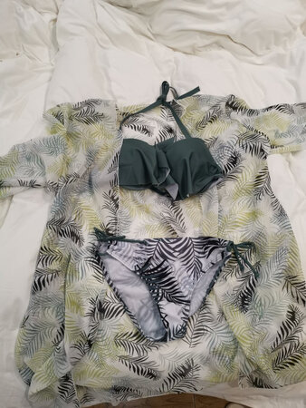 体重130 买的XL很合适 ?
质量不错 关键是美啊?