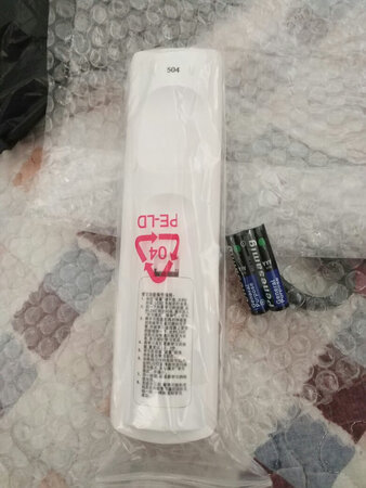总体遥控可以使用，中间几个按键功能跟原装的不一样。