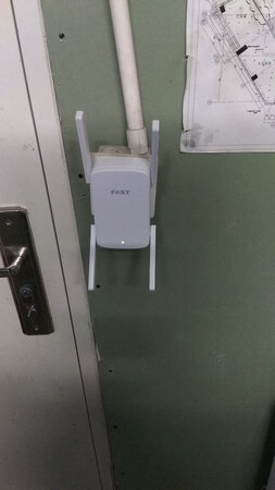 京东自营商品值得信赖，买的是2.4/5G双频，网速刚刚的。我扩展是酒店5G，特别好。