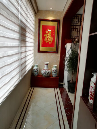 货收到了，太棒啦！一次非常满意的购物。商家服务态度很好，物流也快快递哥服务态度好，以后继续合作！