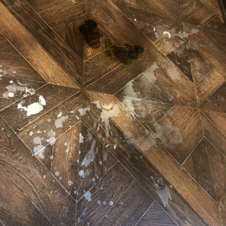 根本烧不到两个小时.半个小时我家木地板都烫了洞.差点把家点着了太危险了