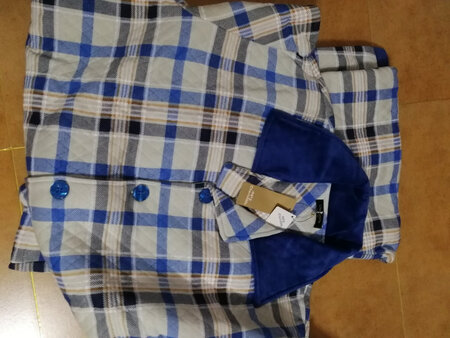 厚实保暖，穿着舒适，第一次买小护士家居服，质量不错。