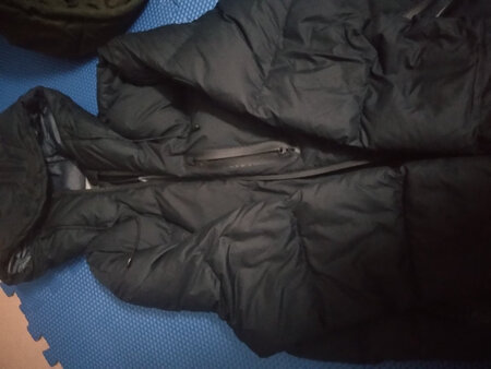 很久之前买的忘了评价，很好，很nice，穿着很舒服?值得购买