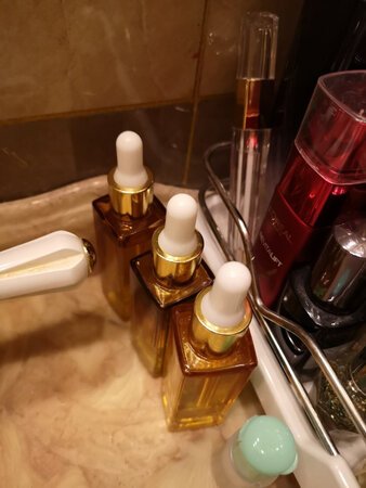 他们家的我都买了，用了2瓶目前还没有感觉效果