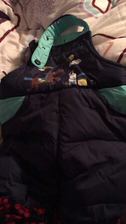 款式很好看，尺码稍微大了一点，不过冬天衣服大一点也更暖和。