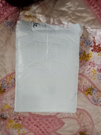质量很好，是桑蚕丝的，大小合适，款式好看！